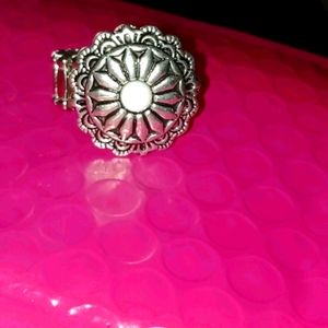 Flower ring